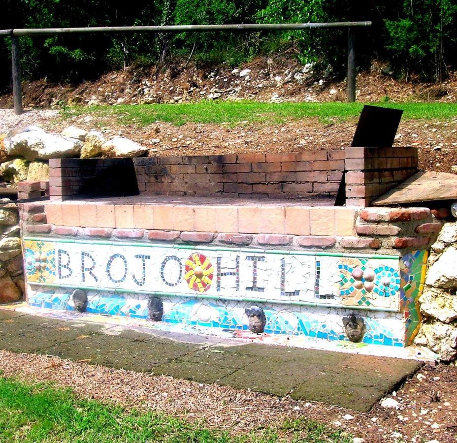 Brojo Hill Bed & Breakfast Longare Exterior photo