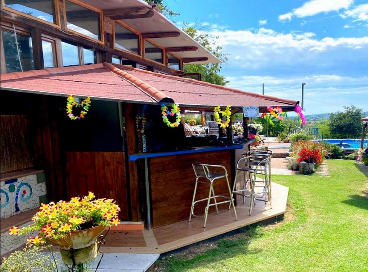 Brojo Hill Bed & Breakfast Longare Exterior photo